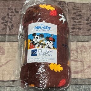 Disney Mickey & Friends Plush Throw - Brown and Yellow